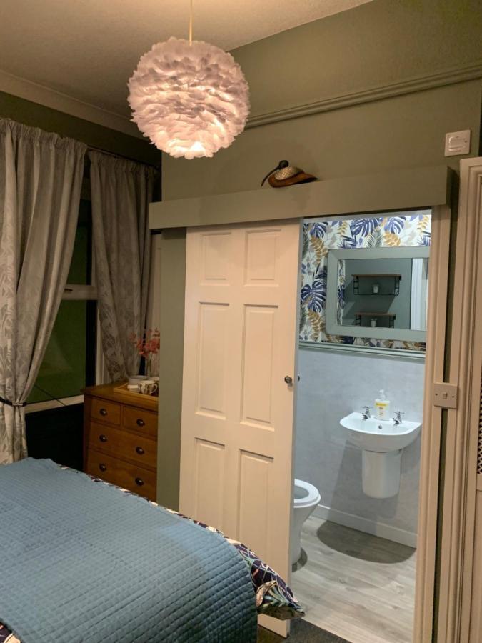 Cornerhouse Guesthouse بنريث المظهر الخارجي الصورة